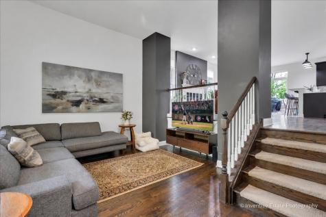 5642 North Lockwood Avenue Chicago IL 60646