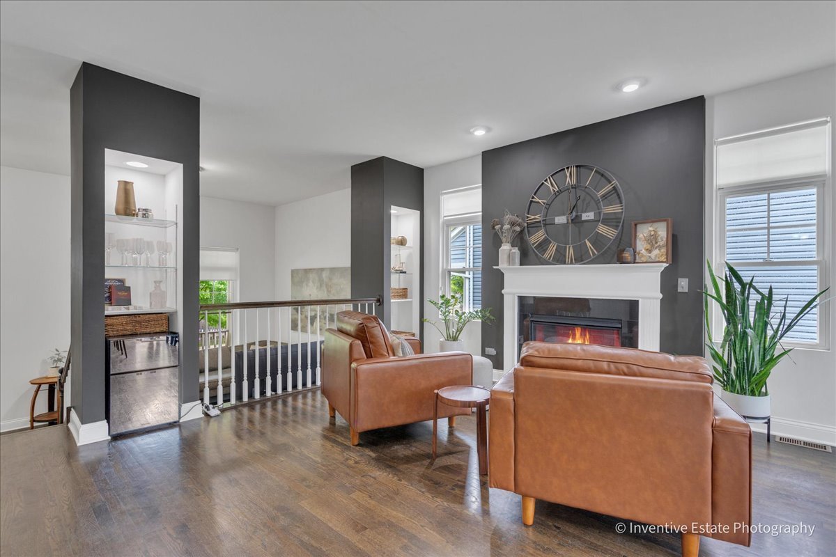 5642 North Lockwood Avenue Chicago IL 60646