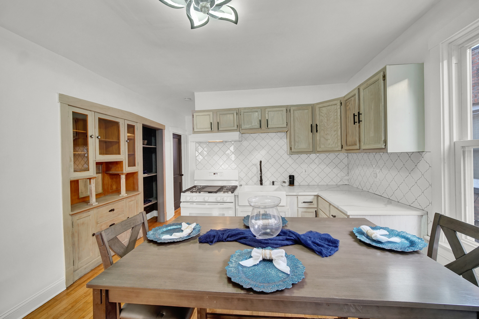 2854 South Central Park Avenue Chicago IL 60623