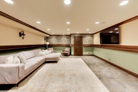 713 North Beverly Lane Arlington Heights IL 60004