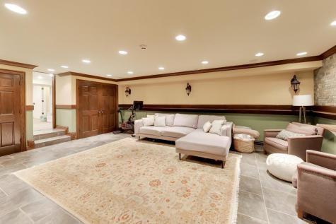 713 North Beverly Lane Arlington Heights IL 60004