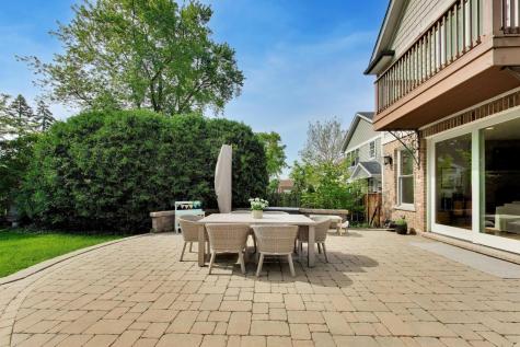 713 North Beverly Lane Arlington Heights IL 60004