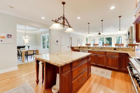 713 North Beverly Lane Arlington Heights IL 60004