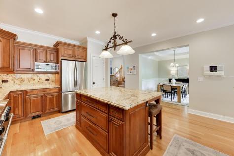 713 North Beverly Lane Arlington Heights IL 60004