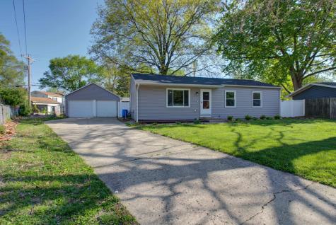 1404 Briarwood Drive Champaign IL 61821
