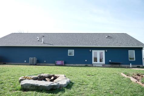 466 County Road 100 Sadorus IL 61872