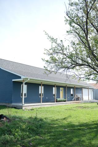 466 County Road 100 Sadorus IL 61872
