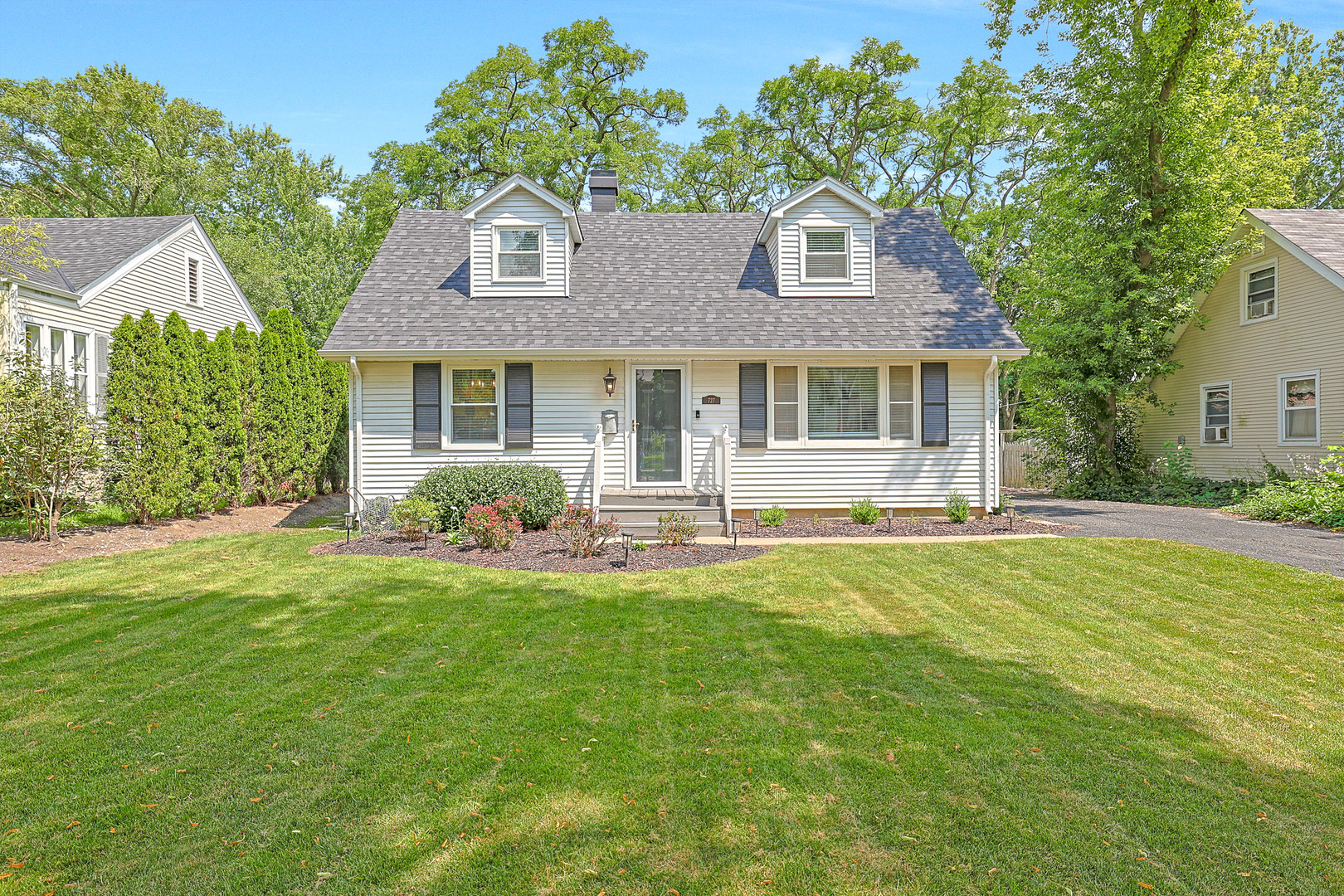 727 South Cook Street Barrington IL 60010