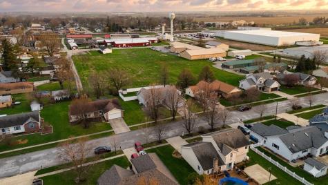 125 North Hamilton Drive Grant Park IL 60940