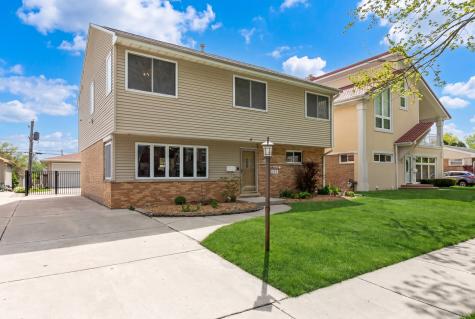 8233 North Octavia Avenue Niles IL 60714