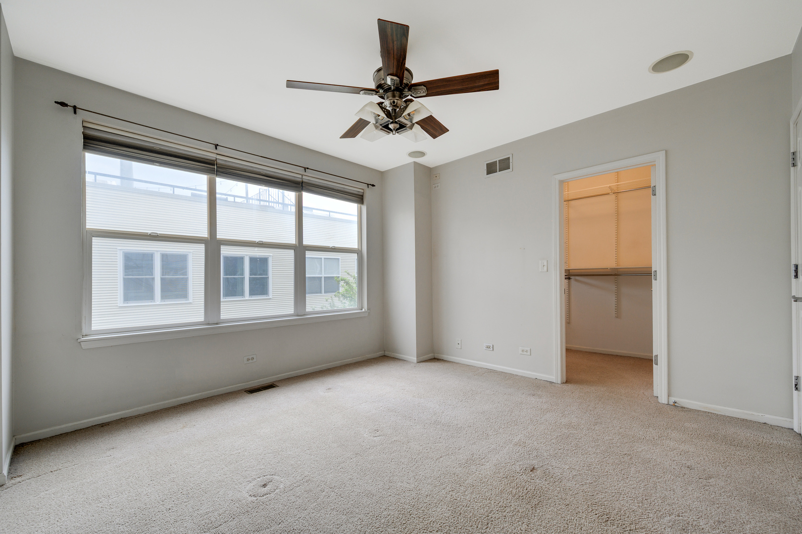 1811 North Rockwell Street Chicago IL 60647