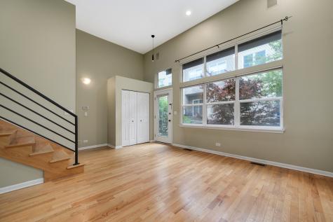 1811 North Rockwell Street Chicago IL 60647