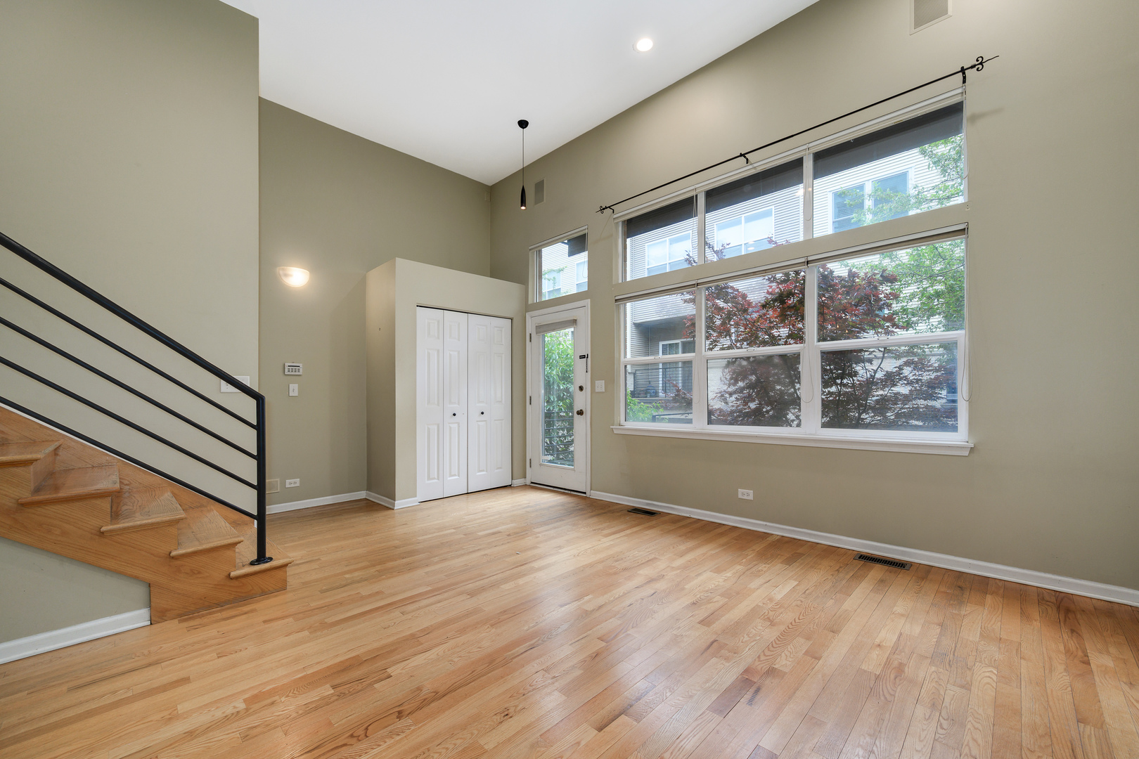 1811 North Rockwell Street Chicago IL 60647