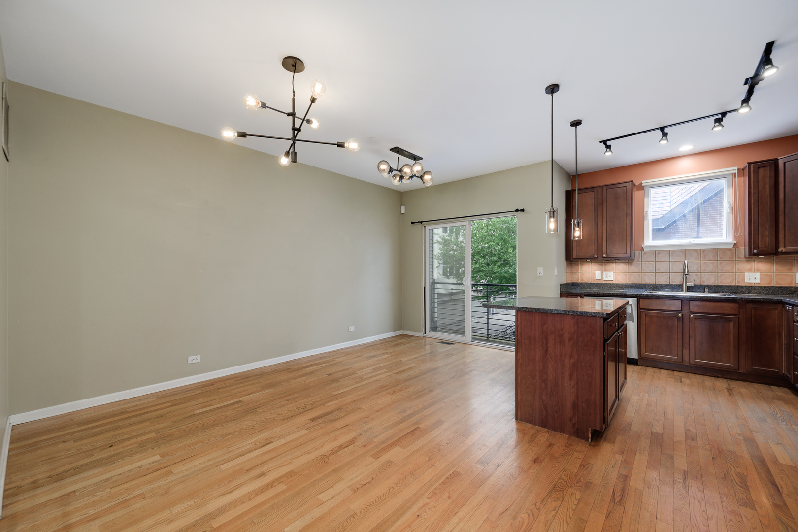1811 North Rockwell Street Chicago IL 60647