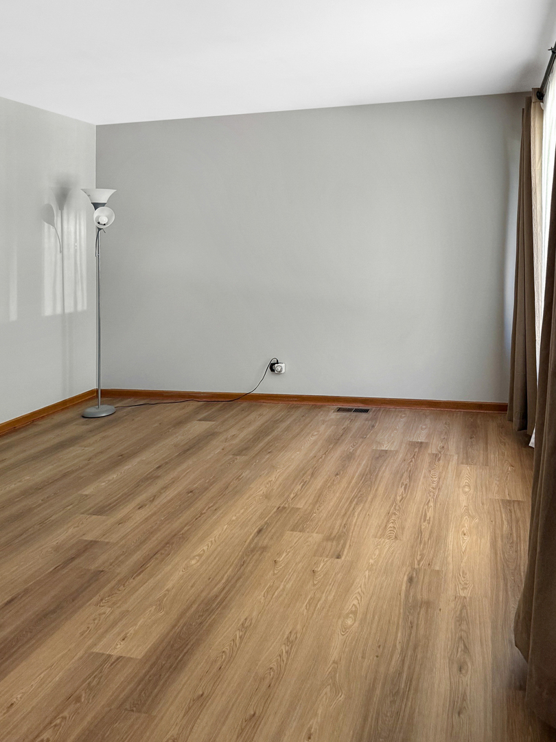11142 South Sawyer Avenue Chicago IL 60655