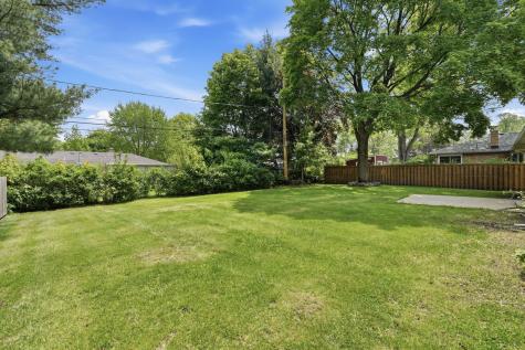 152 Crestwood Drive East Dundee IL 60118