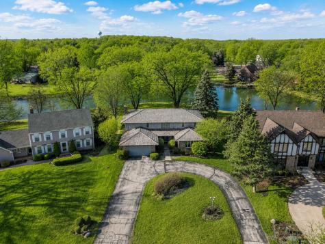9 Buckingham Drive Sugar Grove IL 60554