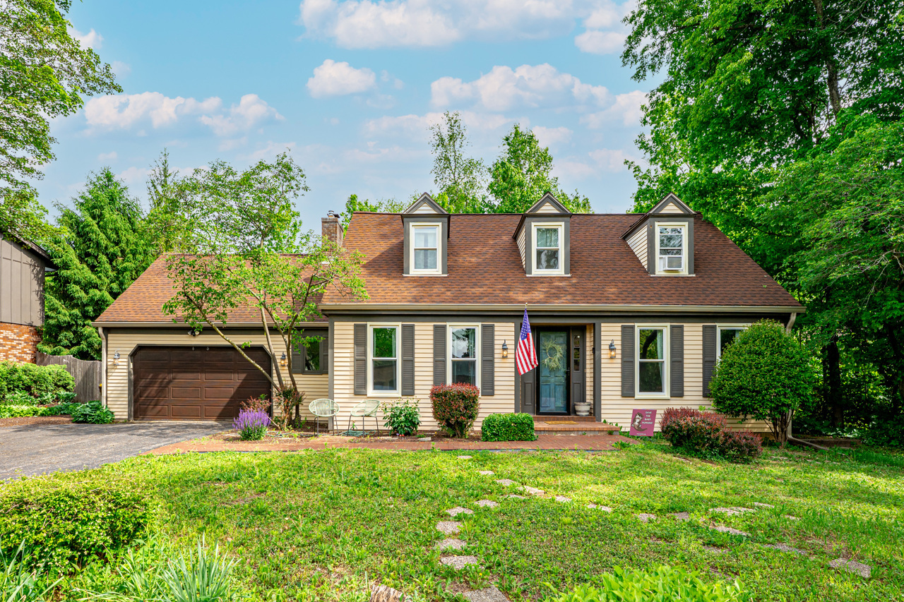 5472 Blackthorn Drive Rockford IL 61107
