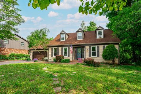 5472 Blackthorn Drive Rockford IL 61107