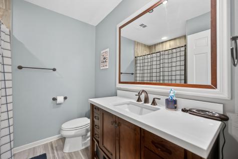 5472 Blackthorn Drive Rockford IL 61107