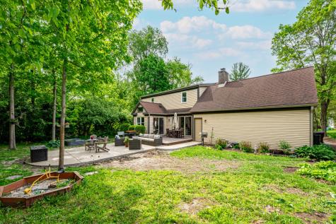 5472 Blackthorn Drive Rockford IL 61107