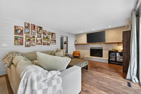 5472 Blackthorn Drive Rockford IL 61107