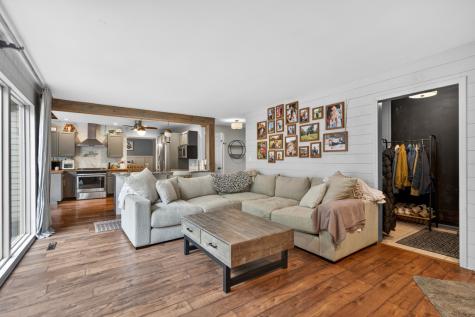 5472 Blackthorn Drive Rockford IL 61107