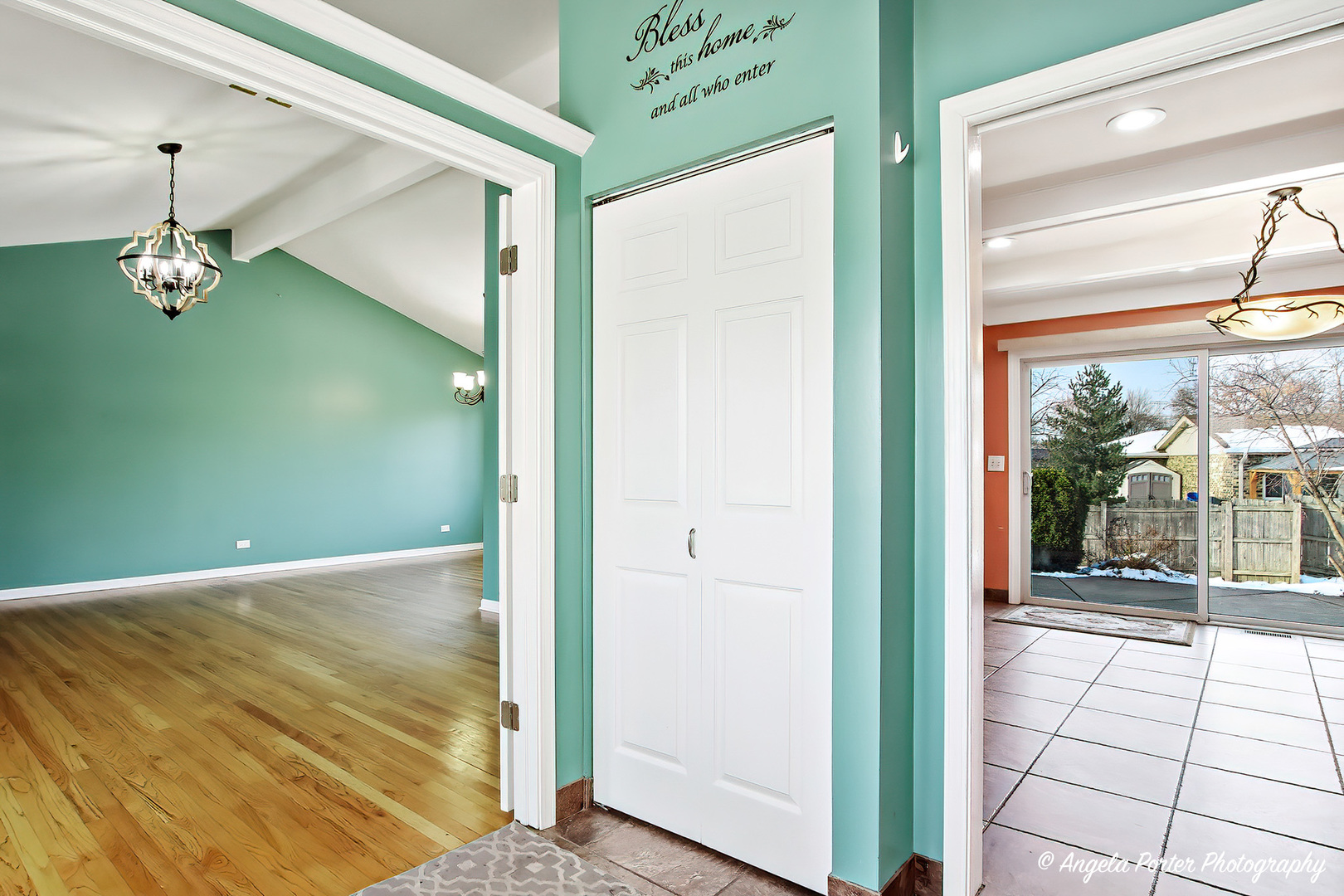 818 Rumple Lane Addison IL 60101