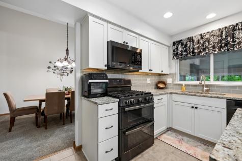 606 Arlington Lane South Elgin IL 60177