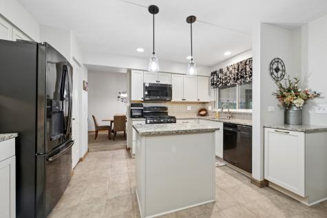606 Arlington Lane South Elgin IL 60177