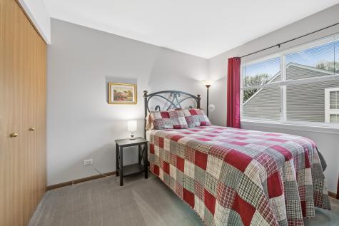 606 Arlington Lane South Elgin IL 60177