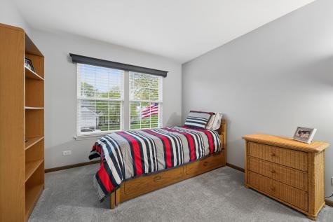 606 Arlington Lane South Elgin IL 60177