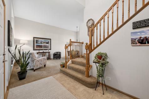 606 Arlington Lane South Elgin IL 60177