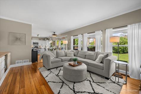 1491 Woodscreek Circle Crystal Lake IL 60014