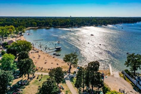 1491 Woodscreek Circle Crystal Lake IL 60014