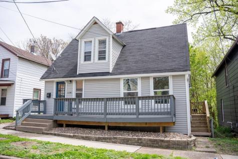 1194 23RD Street Moline IL 61265