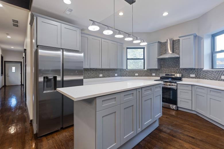 444 East 48th Street Chicago IL 60615