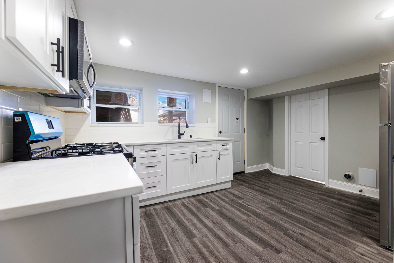 4924 West Congress Parkway Chicago IL 60644