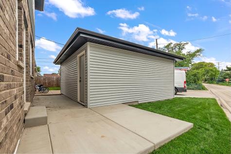 7630 West 66th Street Bedford Park IL 60501
