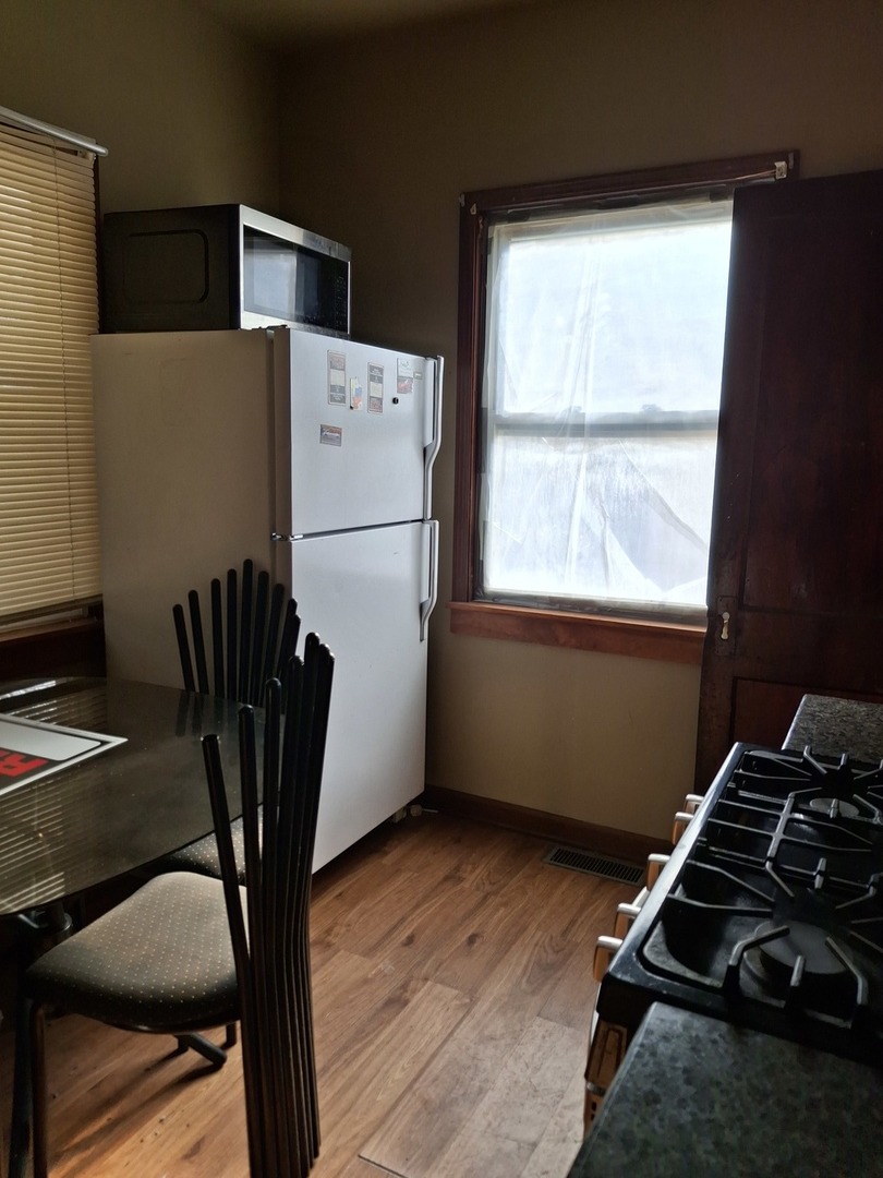 11337 South Parnell Avenue Chicago IL 60628