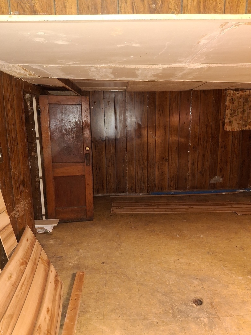 11337 South Parnell Avenue Chicago IL 60628