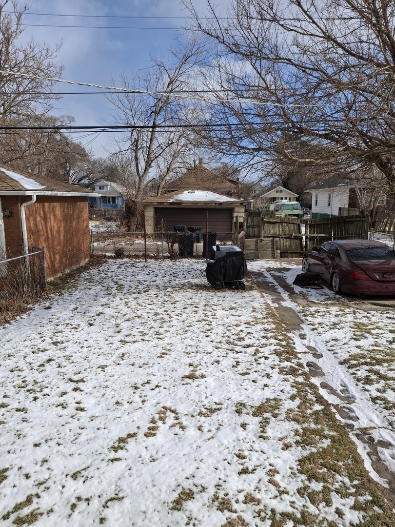 11337 South Parnell Avenue Chicago IL 60628