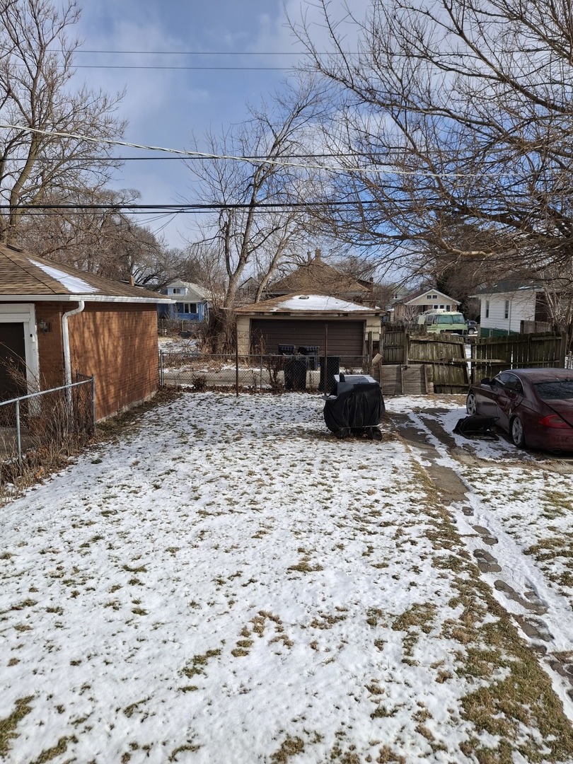 11337 South Parnell Avenue Chicago IL 60628