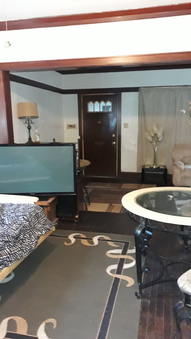 11337 South Parnell Avenue Chicago IL 60628