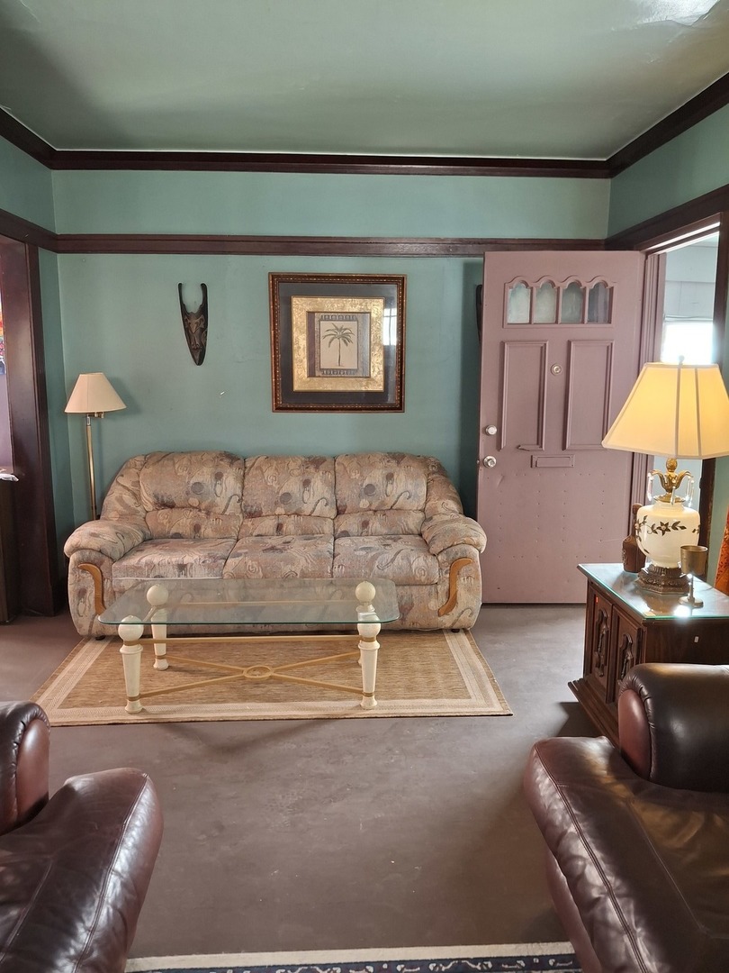 11337 South Parnell Avenue Chicago IL 60628