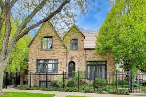 3045 West Ardmore Avenue Chicago IL 60659