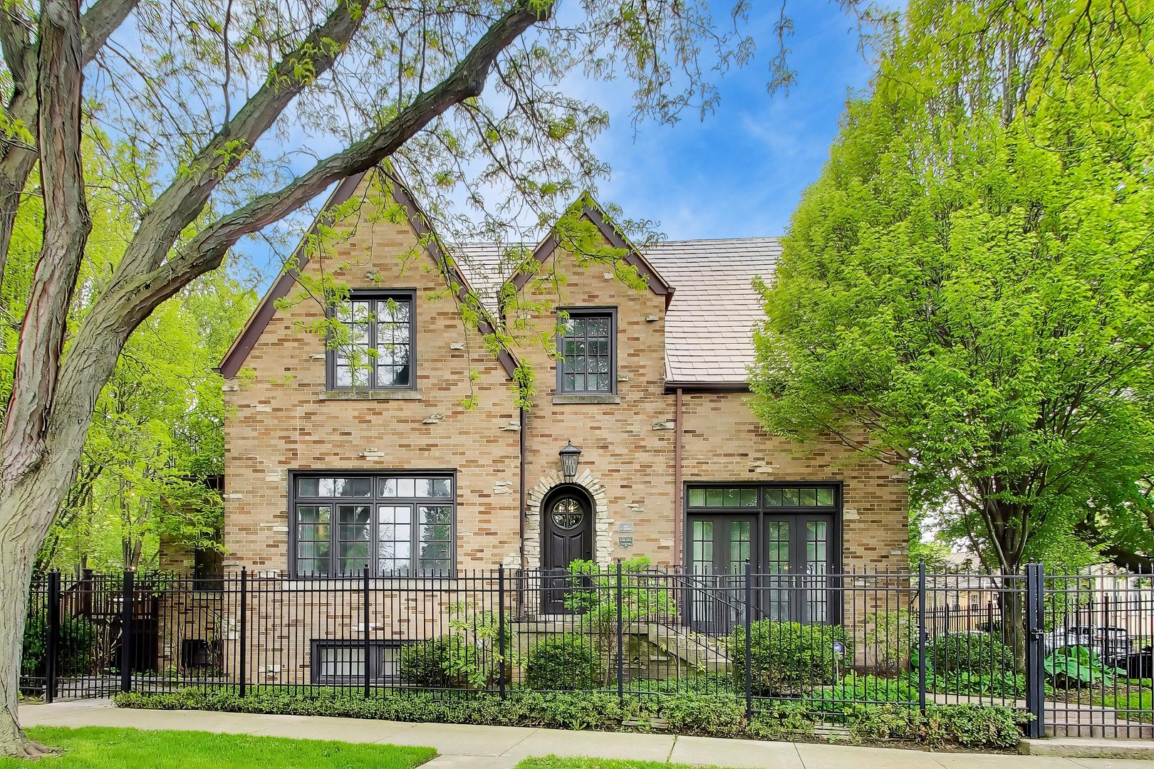 3045 West Ardmore Avenue Chicago IL 60659