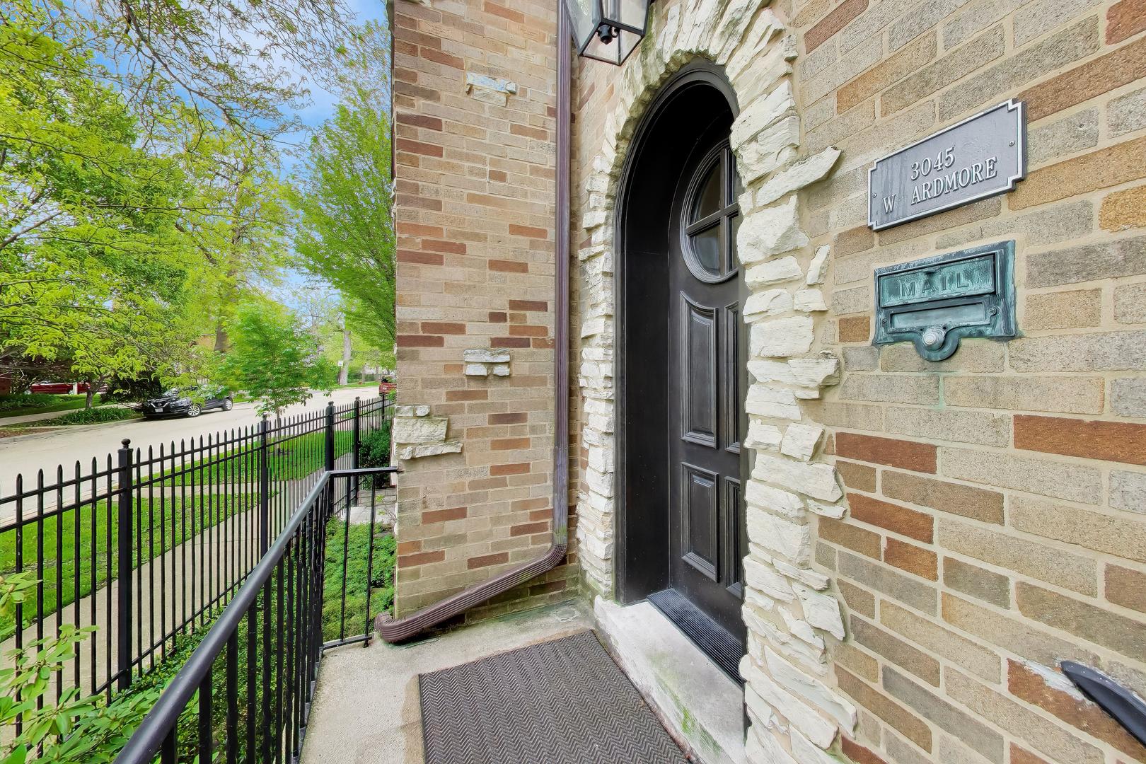 3045 West Ardmore Avenue Chicago IL 60659