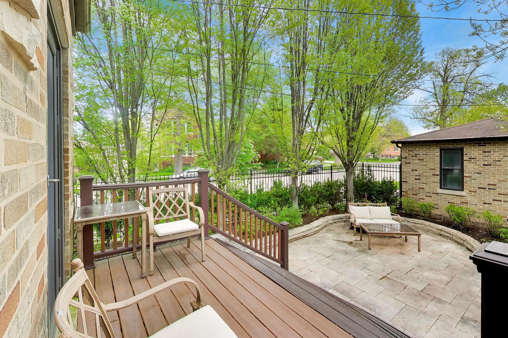 3045 West Ardmore Avenue Chicago IL 60659