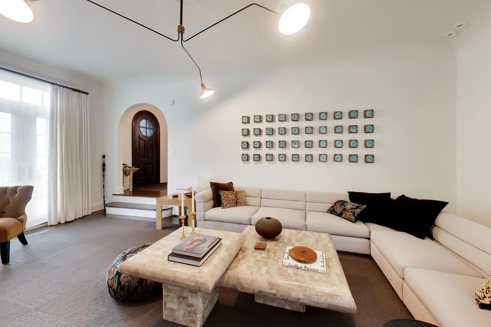 3045 West Ardmore Avenue Chicago IL 60659